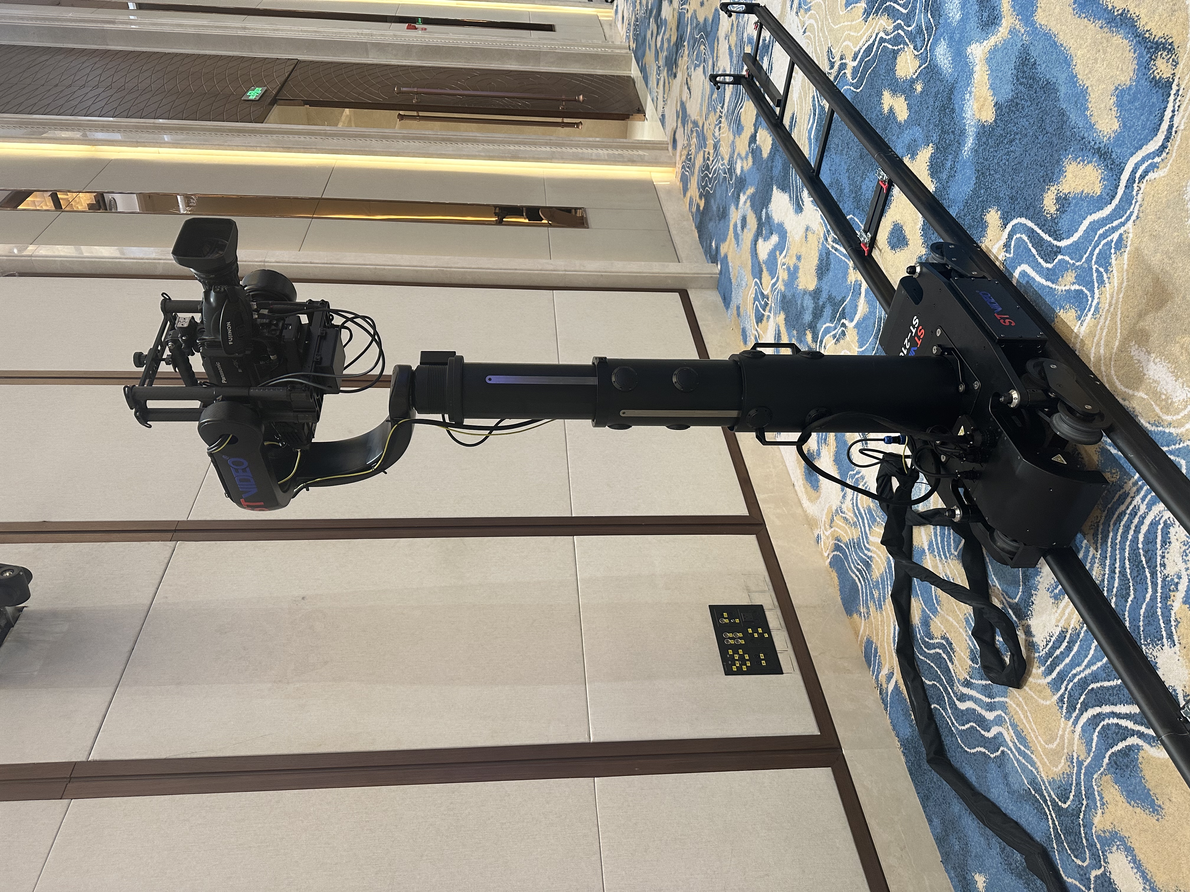 STTV217 All-In-One LED Screen